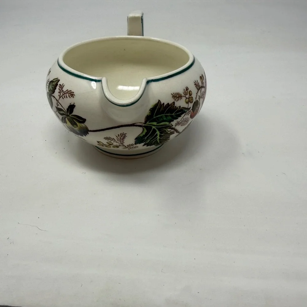 Wedgwood Surrey of Etruria Barlaston Creamer Pitcher Floral England Vintage